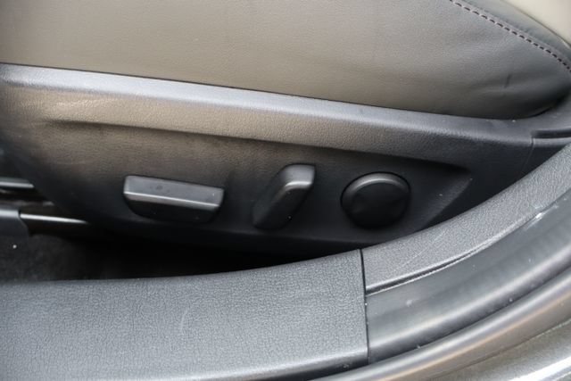 Used 2024 MAZDA MAZDA3 s FWD image 13