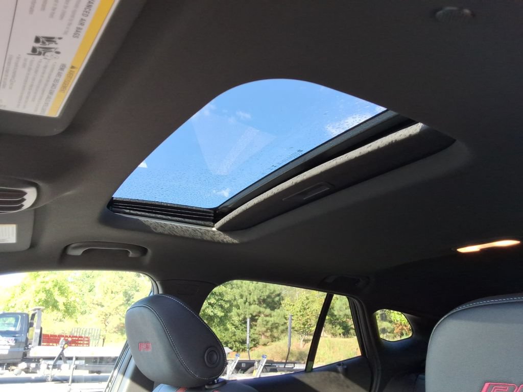 New 2026 Chevrolet Trax RS w/ Sunroof Package FWD image 23