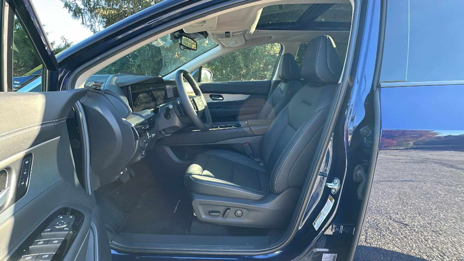 New 2025 Nissan Murano SL image 7