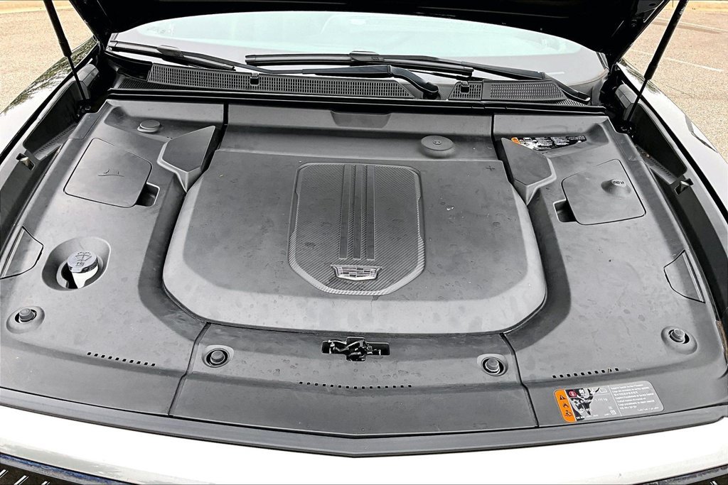 Certified 2024 Cadillac Lyriq Luxury RWD image 9