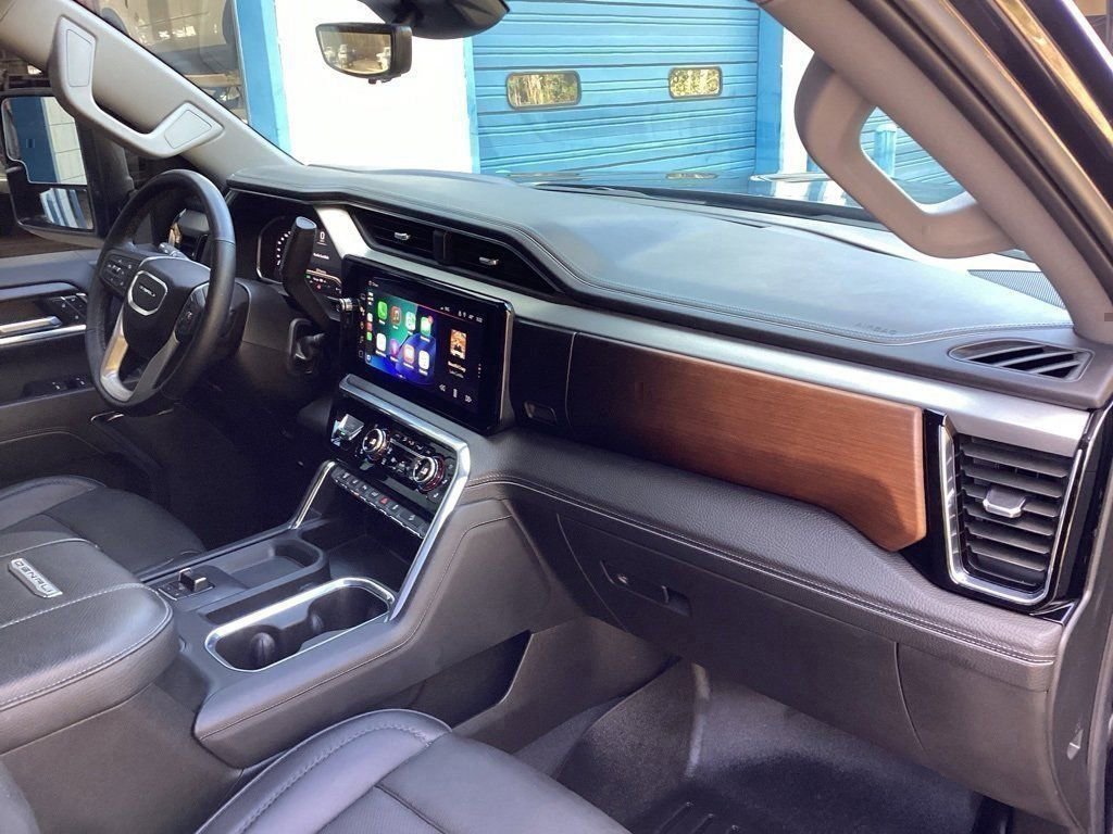 Used 2024 GMC Sierra 2500 Denali w/ Denali Reserve Package image 31
