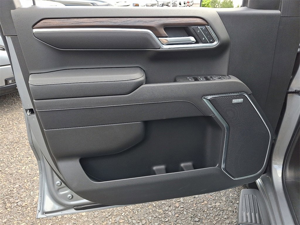 New 2026 GMC Sierra 1500 SLT w/ SLT Premium Plus Package image 9