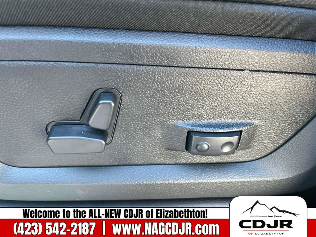 New 2024 RAM 3500 Limited image 27