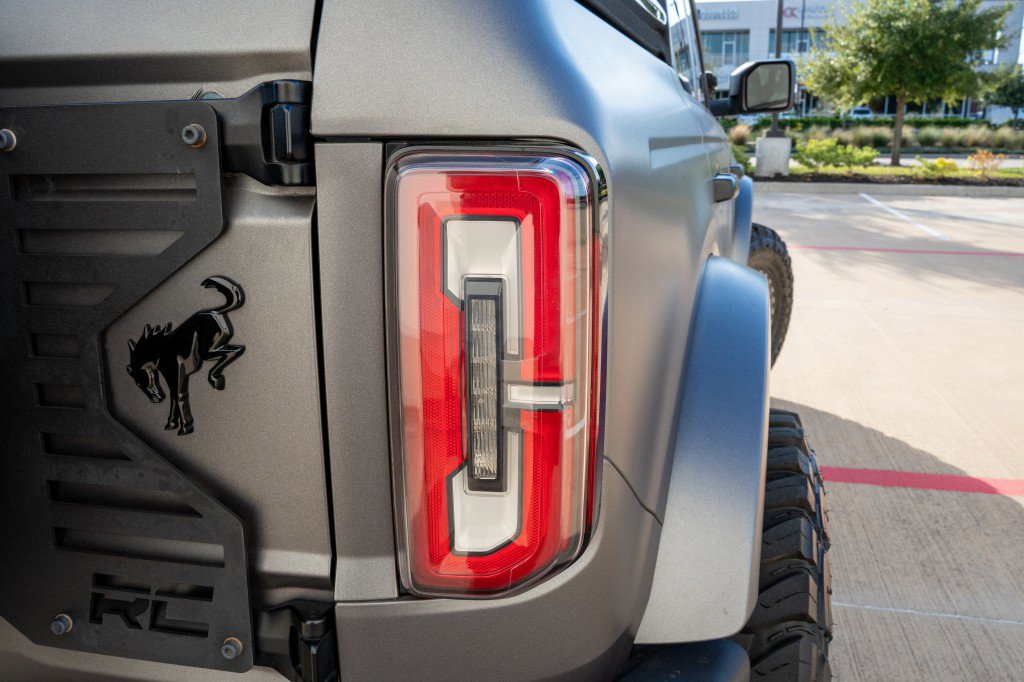 Used 2021 Ford Bronco Outer Banks image 10