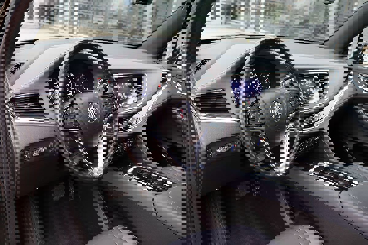 Used 2022 Buick Enclave Premium w/ Experience Buick Package image 13