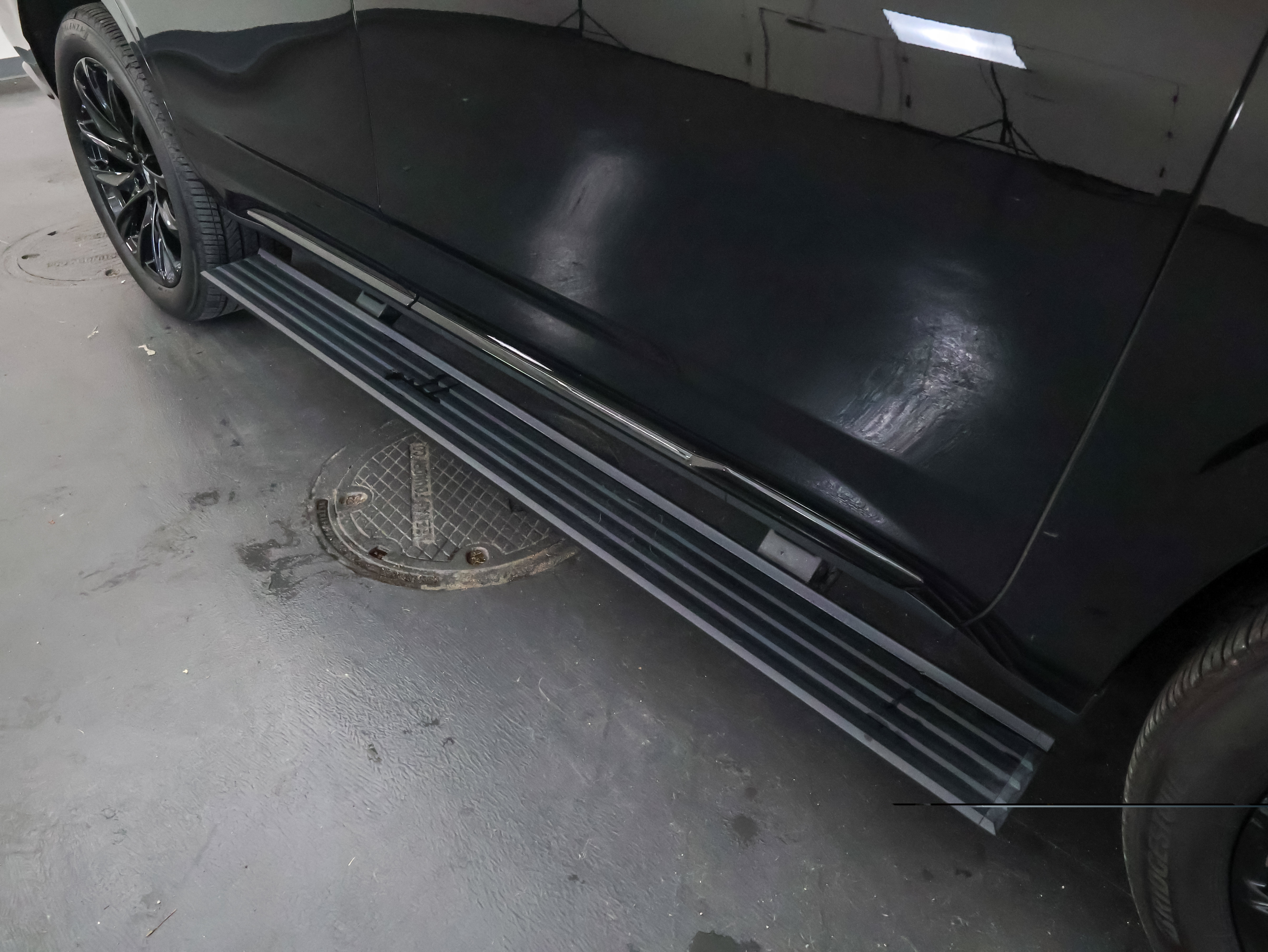 Used 2022 Cadillac Escalade Sport Platinum w/ LPO, ONYX Package AWD/4WD image 55