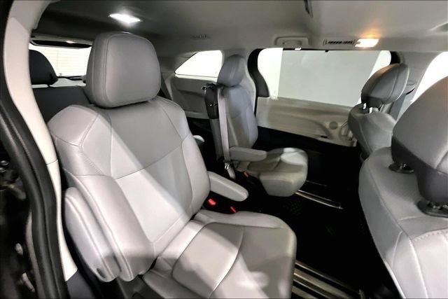 Used 2022 Toyota Sienna LE FWD image 30