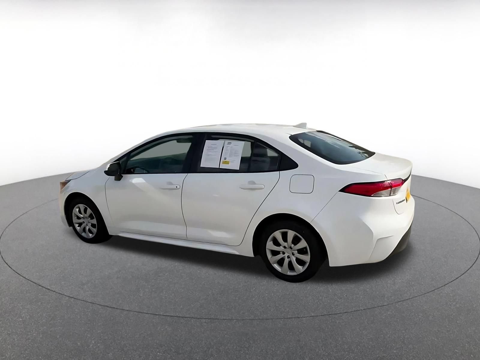 Used 2023 Toyota Corolla LE FWD image 9