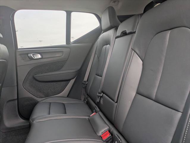 New 2026 Volvo XC40 B5 Ultra w/ Climate Package AWD/4WD image 12