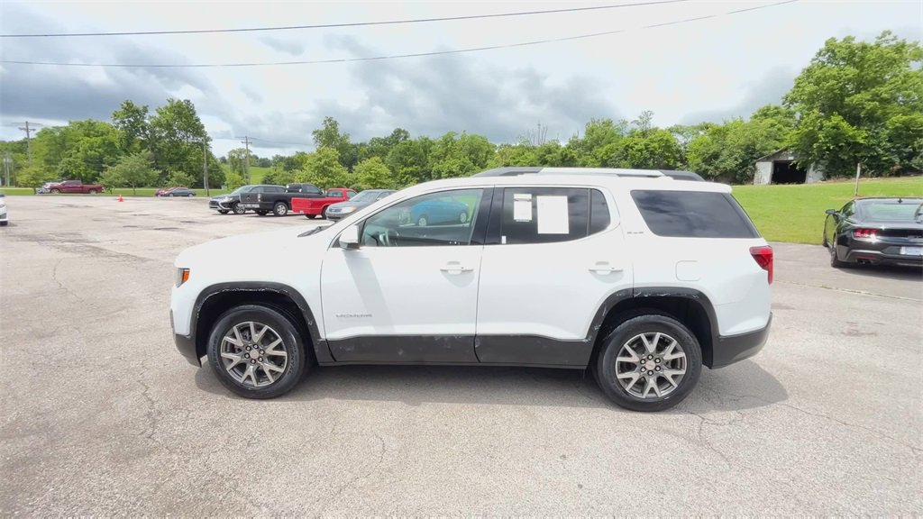 Used 2023 GMC Acadia SLE w/ Driver Convenience Package image 5