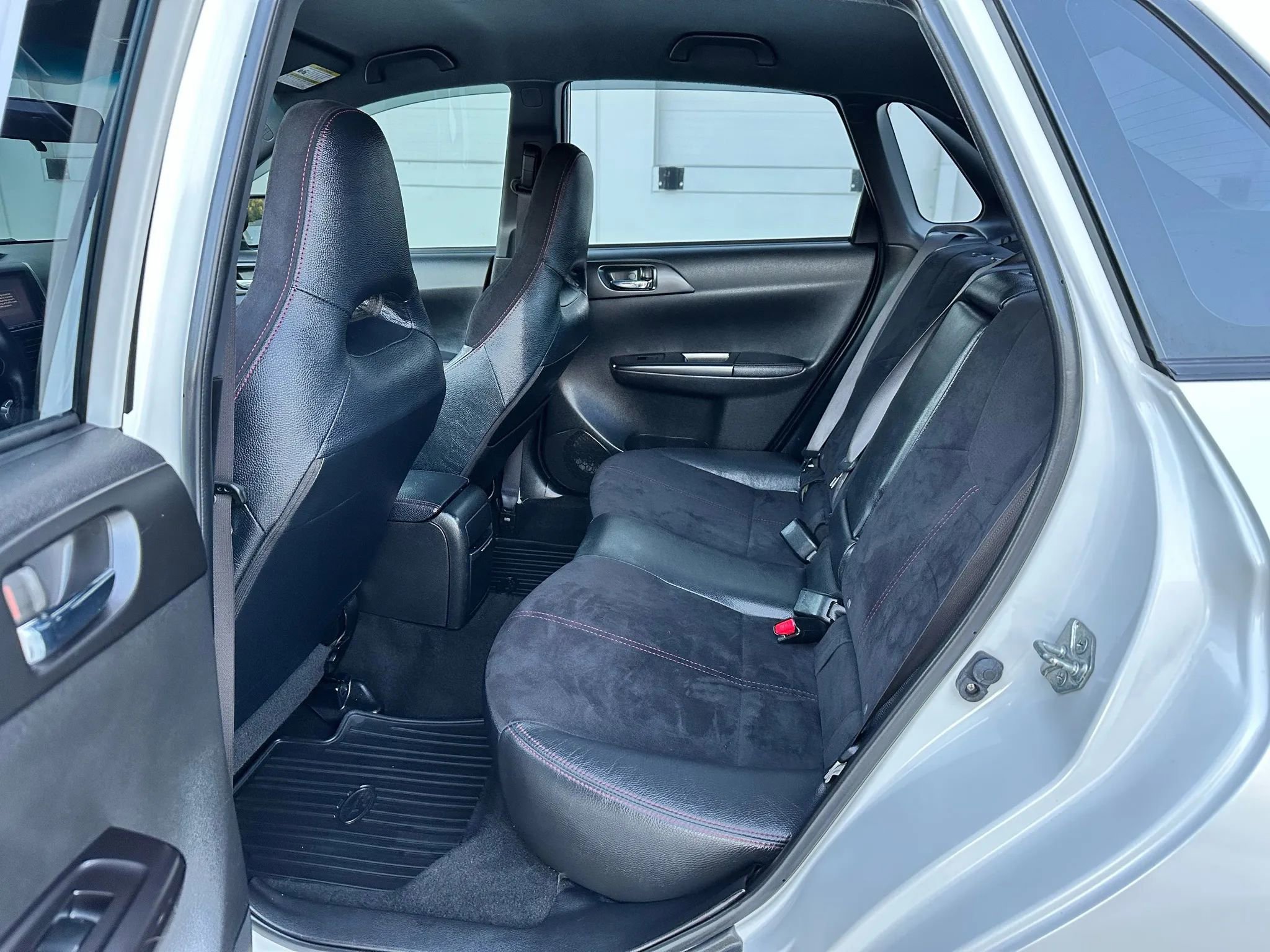 Used 2011 Subaru Impreza WRX STI image 11