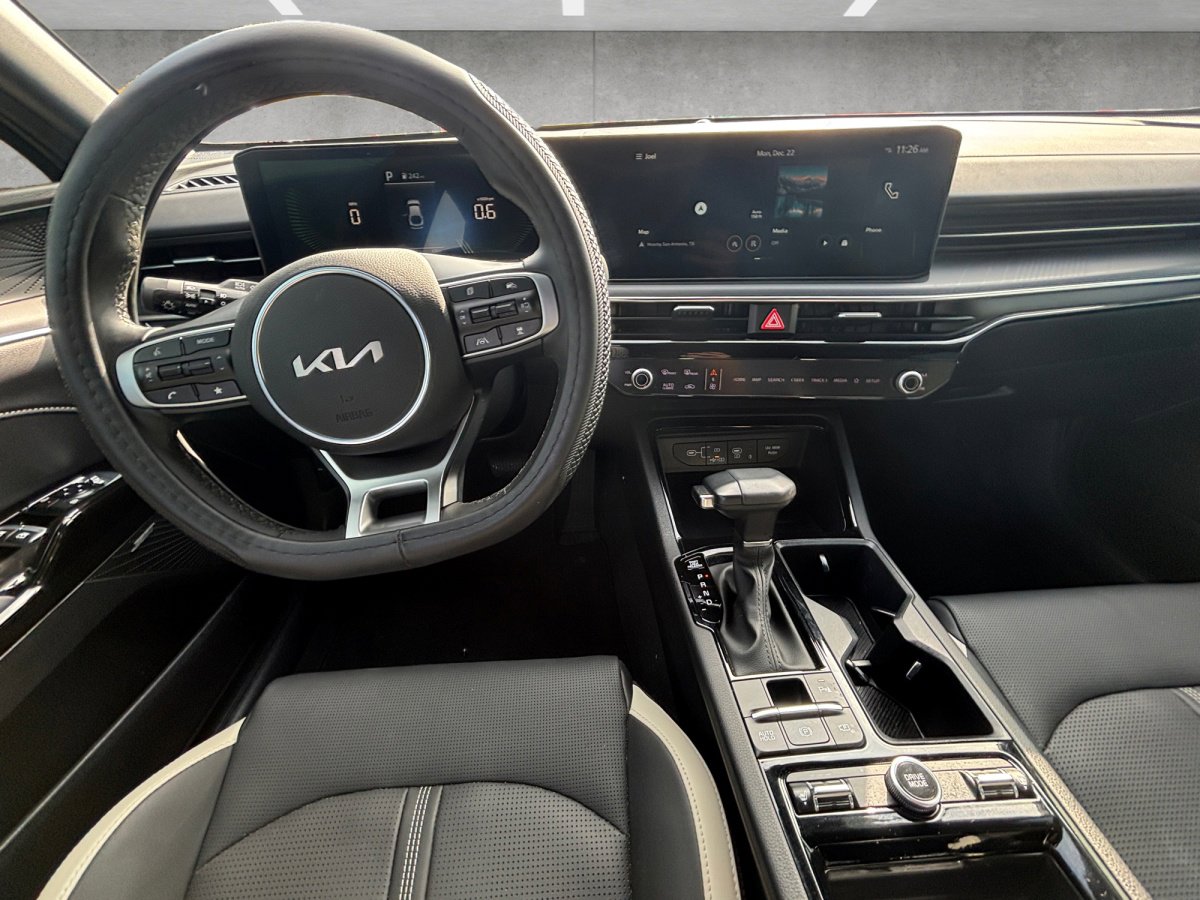 Used 2025 Kia K5 GT-Line w/ GT-Line Premium Package image 21