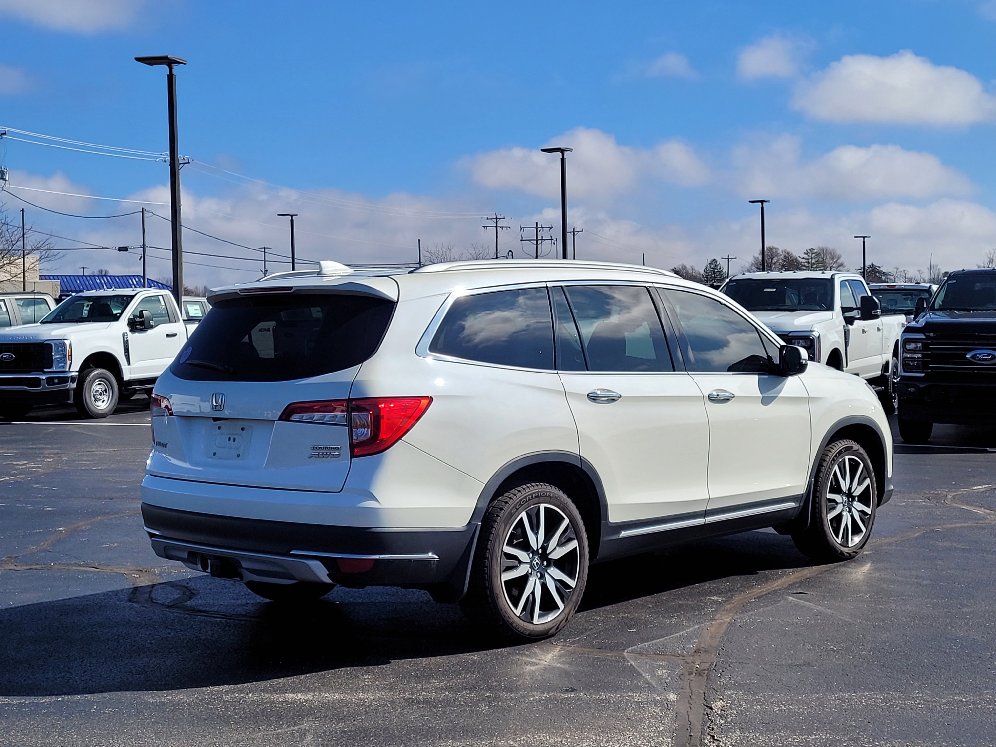 Used 2019 Honda Pilot Touring image 4