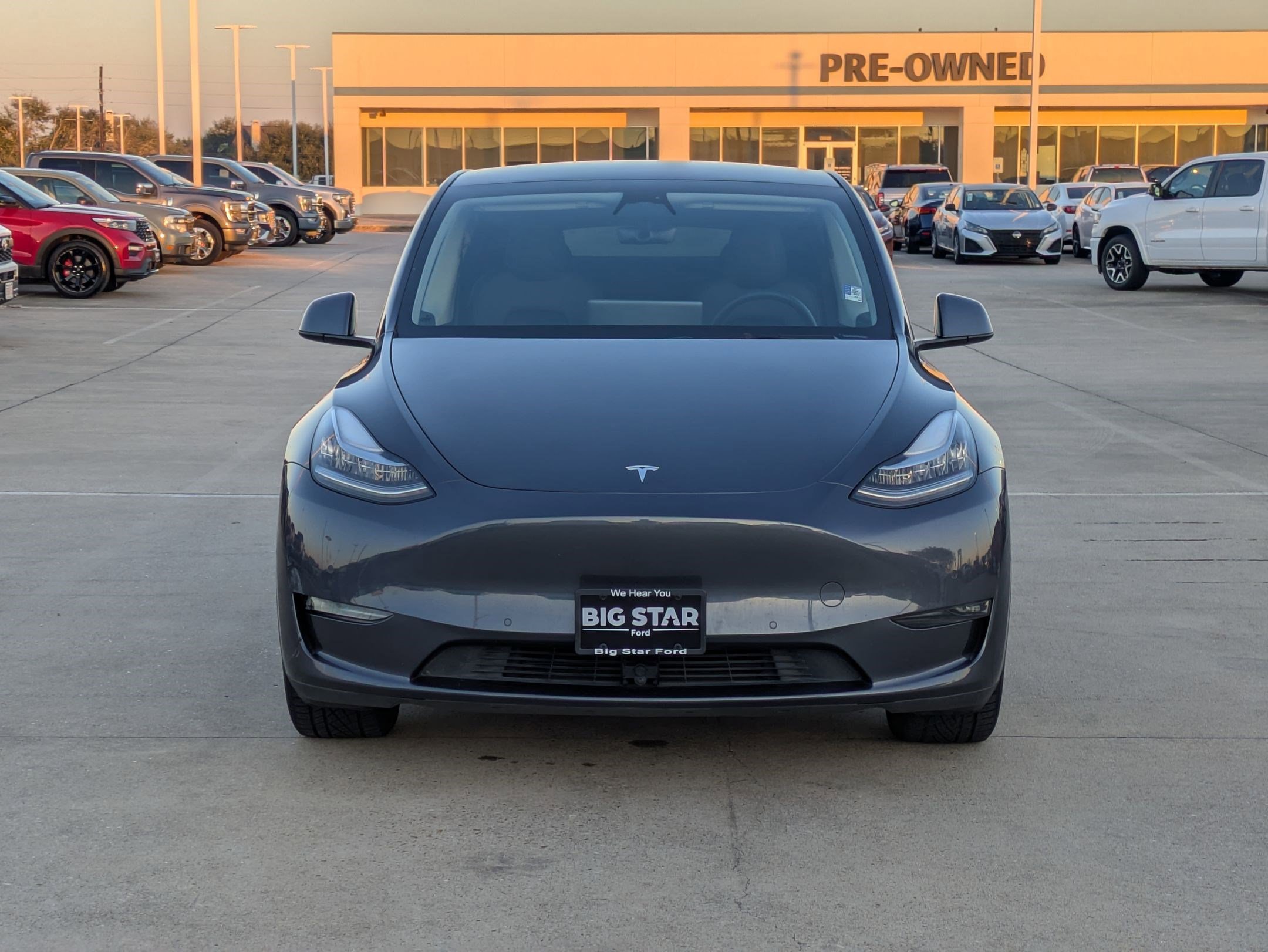 Used 2022 Tesla Model Y Long Range image 10