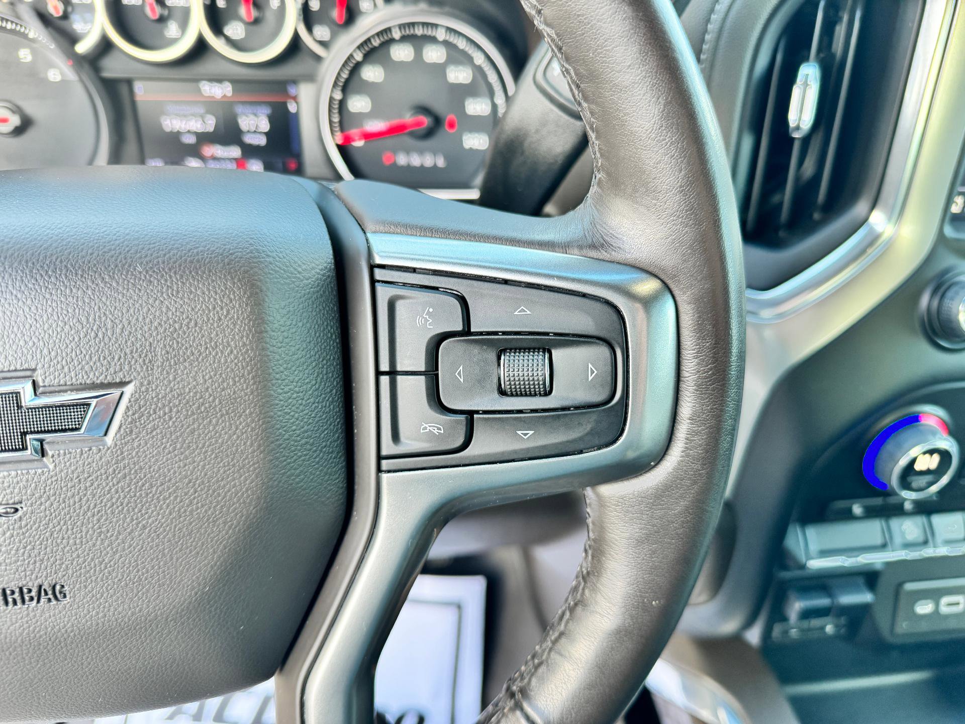 Used 2022 Chevrolet Silverado 1500 LT Trail Boss w/ Convenience Package II image 22