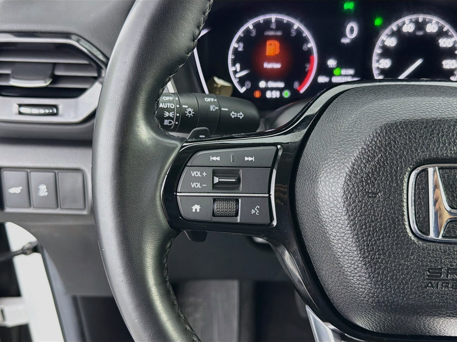 Used 2024 Honda Pilot Touring image 39