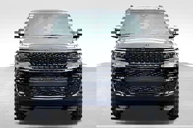 New 2025 Jeep Grand Cherokee L Limited w/ Black Appearance Package image 15