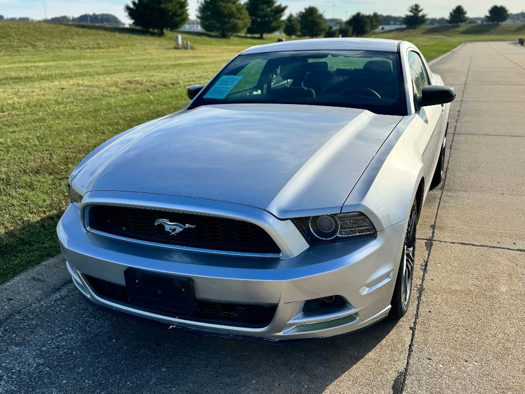 Used 2014 Ford Mustang Coupe w/ V6 Performance Package image 2