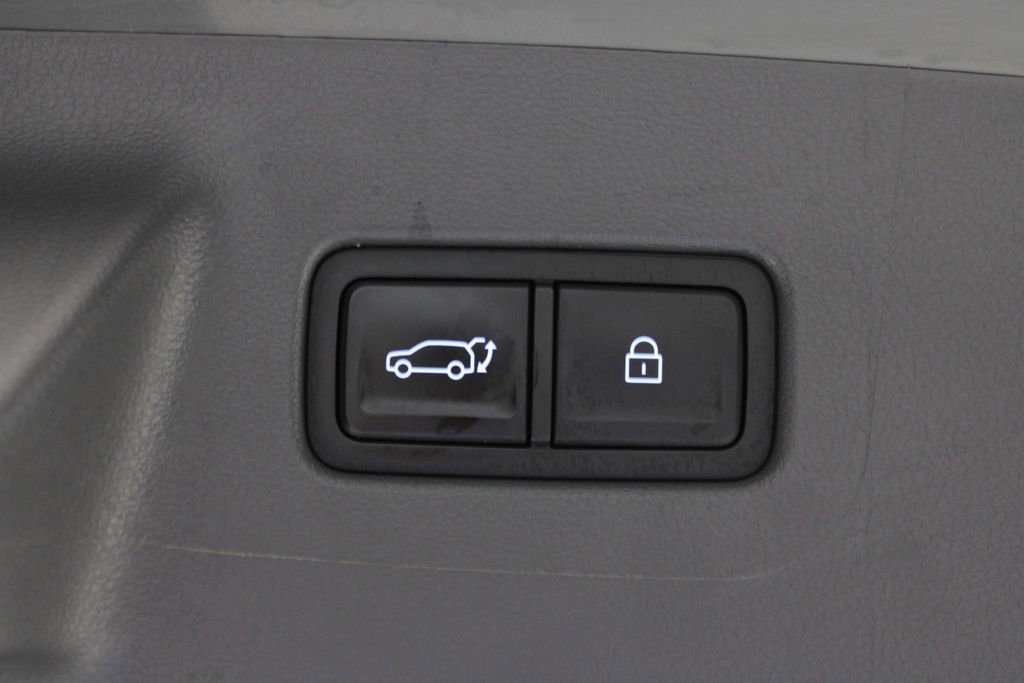 Used 2024 Hyundai Santa Fe Limited image 17