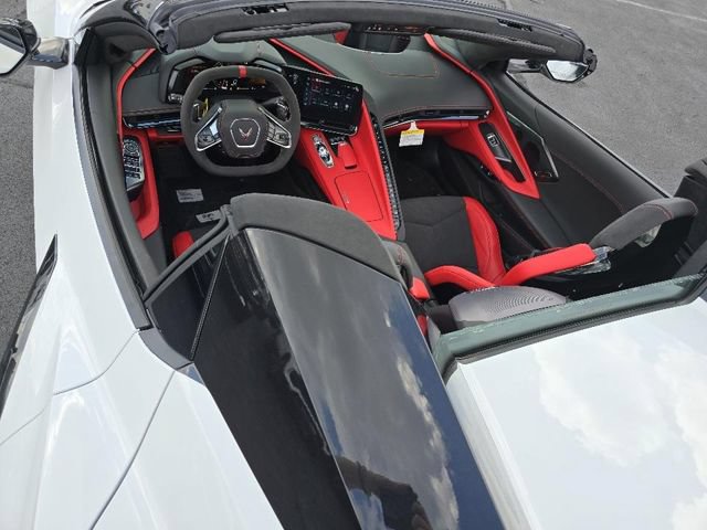 Used 2024 Chevrolet Corvette Stingray Premium Conv w/ Z51 Performance Package RWD image 39