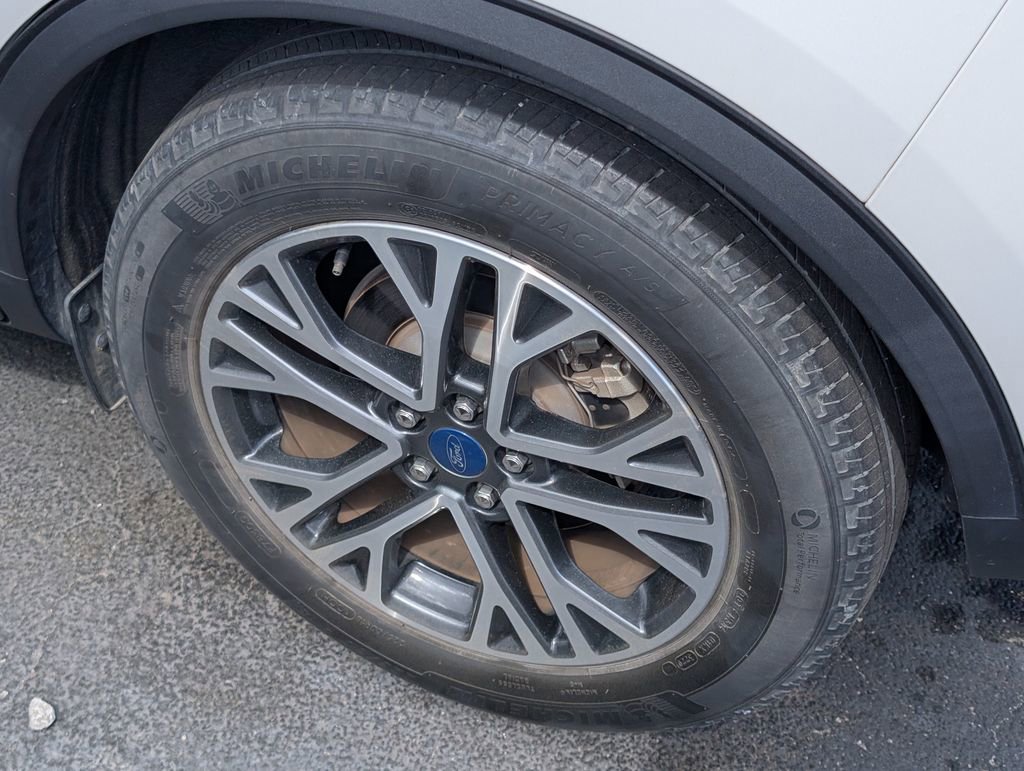 Used 2020 Ford Escape SEL image 19