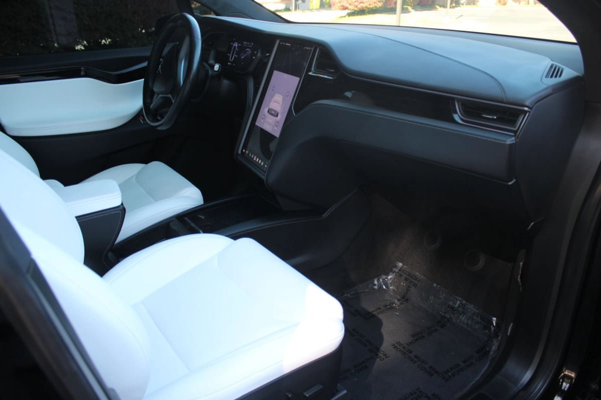Used 2020 Tesla Model X Performance AWD/4WD image 27