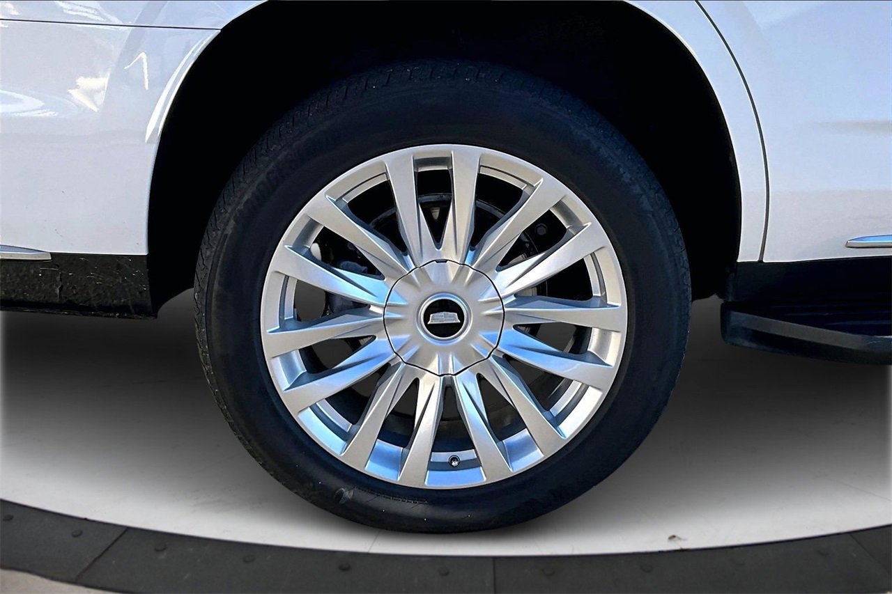 Used 2022 Cadillac Escalade Luxury image 36