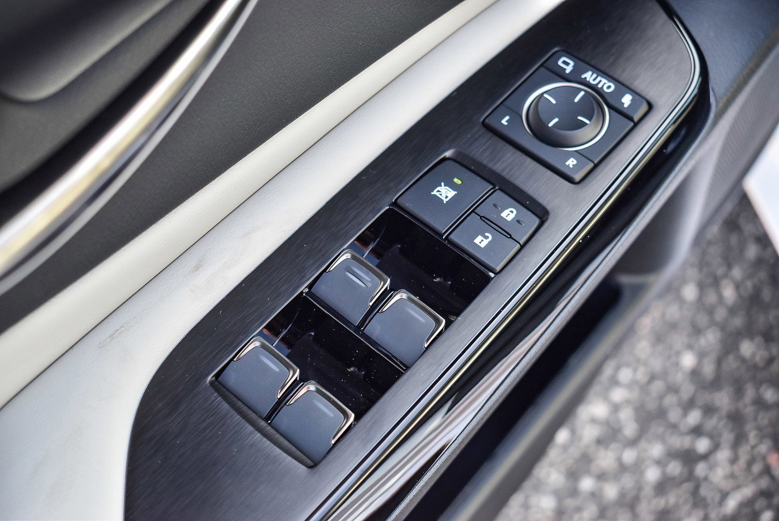 New 2025 Lexus ES 350 w/ Premium Package image 20