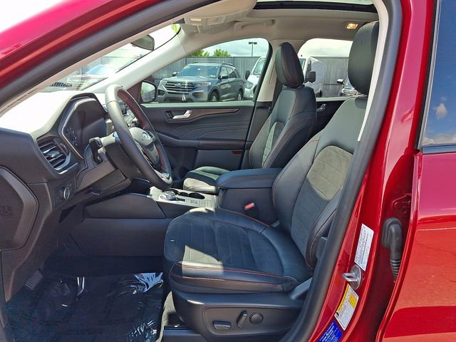 Certified 2022 Ford Escape SEL w/ SEL Stealth AWD Package image 13