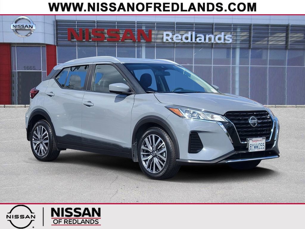 Used 2021 Nissan Kicks SV FWD image 1