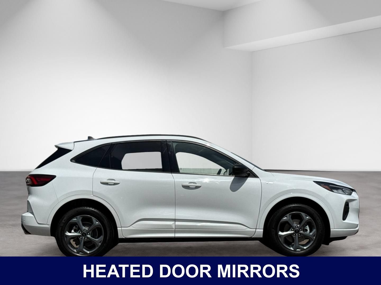 Used 2023 Ford Escape ST-Line w/ Tech Pack #1 AWD/4WD image 8