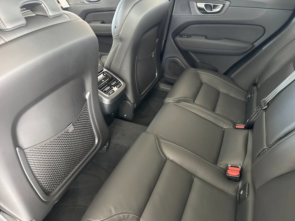 New 2026 Volvo XC60 B5 Ultra w/ Climate Package AWD/4WD image 11