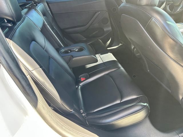 Used 2021 Tesla Model Y Long Range image 11