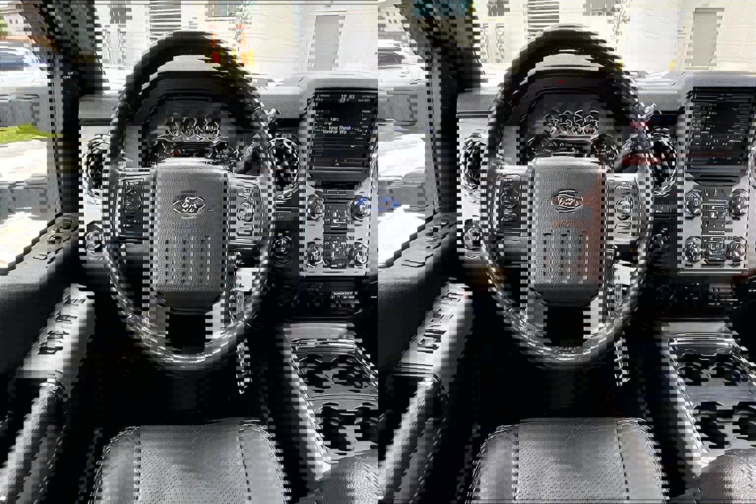 Used 2015 Ford F250 Lariat w/ Lariat Ultimate Package image 6