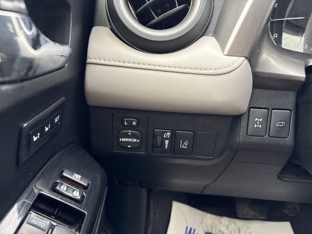 Used 2018 Toyota RAV4 Limited w/ All Weather Liner Package image 39