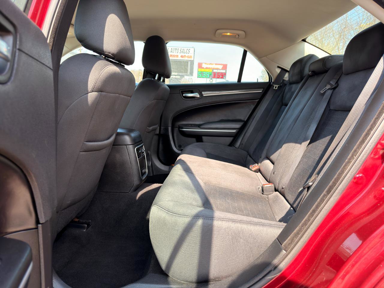 Used 2020 Chrysler 300 Touring w/ Sport Appearance Package image 11