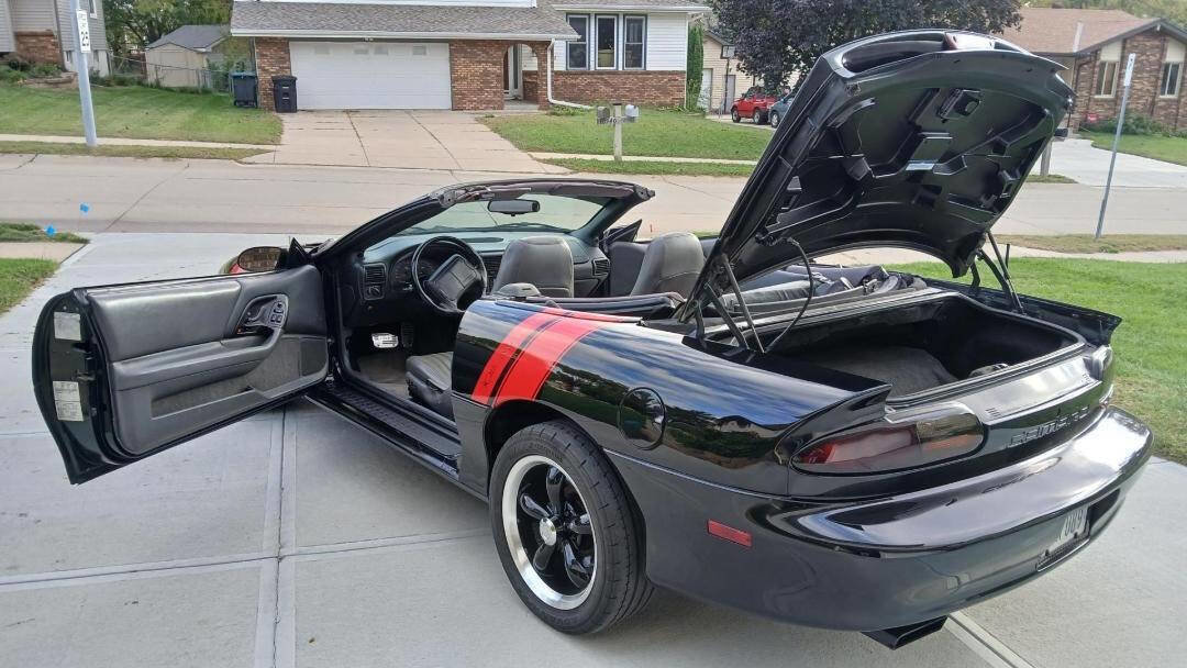 Used 1997 Chevrolet Camaro Z28 w/ Preferred Equipment Group 2 image 2