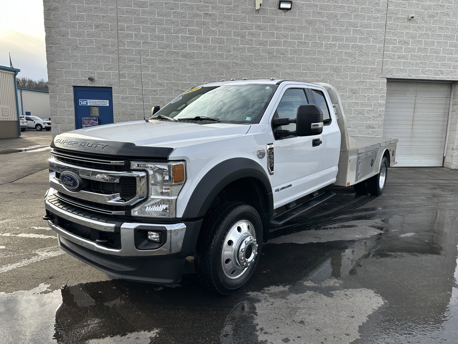 Used 2021 Ford F550 4x4 SuperCab Super Duty w/ XLT Value Package image 1
