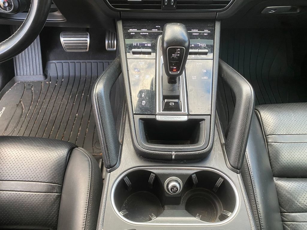 Used 2020 Porsche Cayenne S image 22