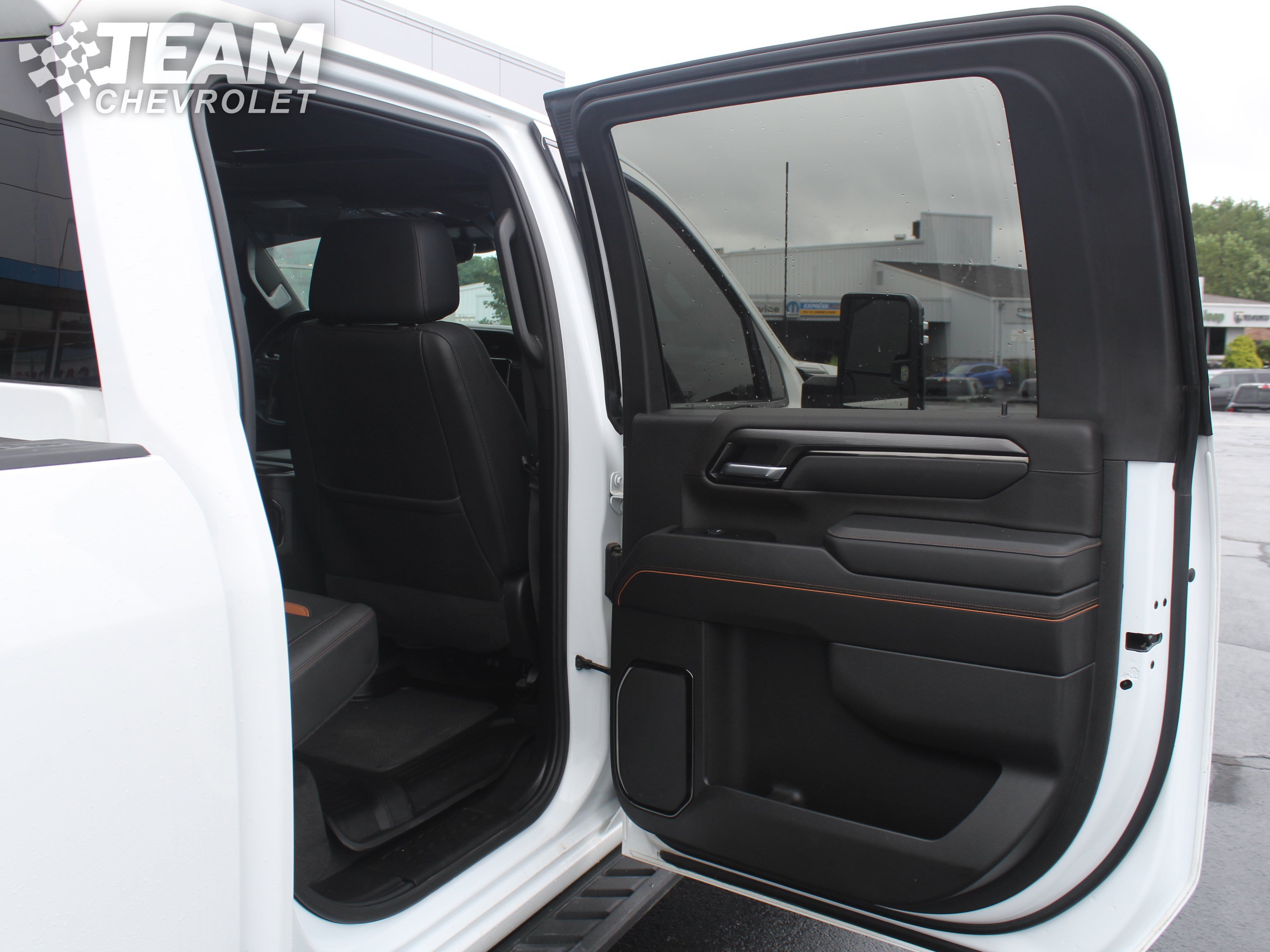 Certified 2025 GMC Sierra 2500 AT4 w/ AT4 Premium Plus Package AWD/4WD image 24