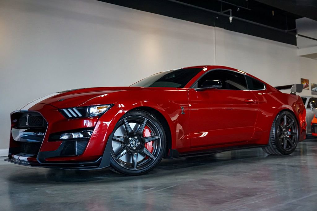 Used 2021 Ford Mustang Shelby GT500 w/ Carbon Fiber Track Pack RWD image 1