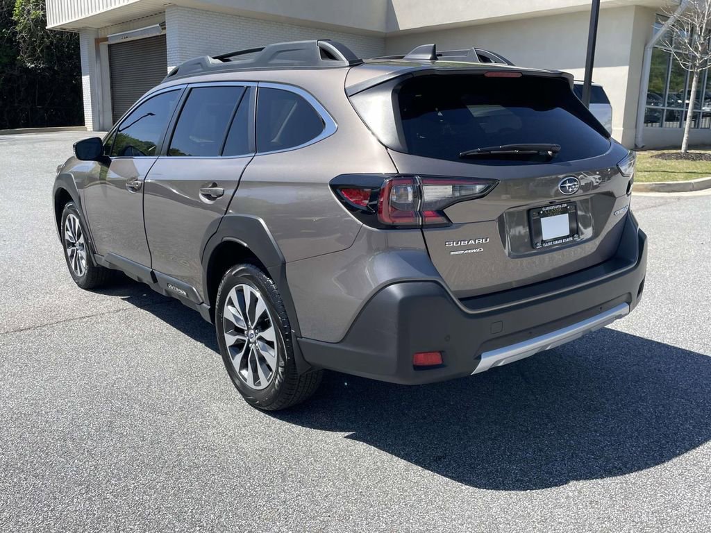 Certified 2023 Subaru Outback Limited image 3