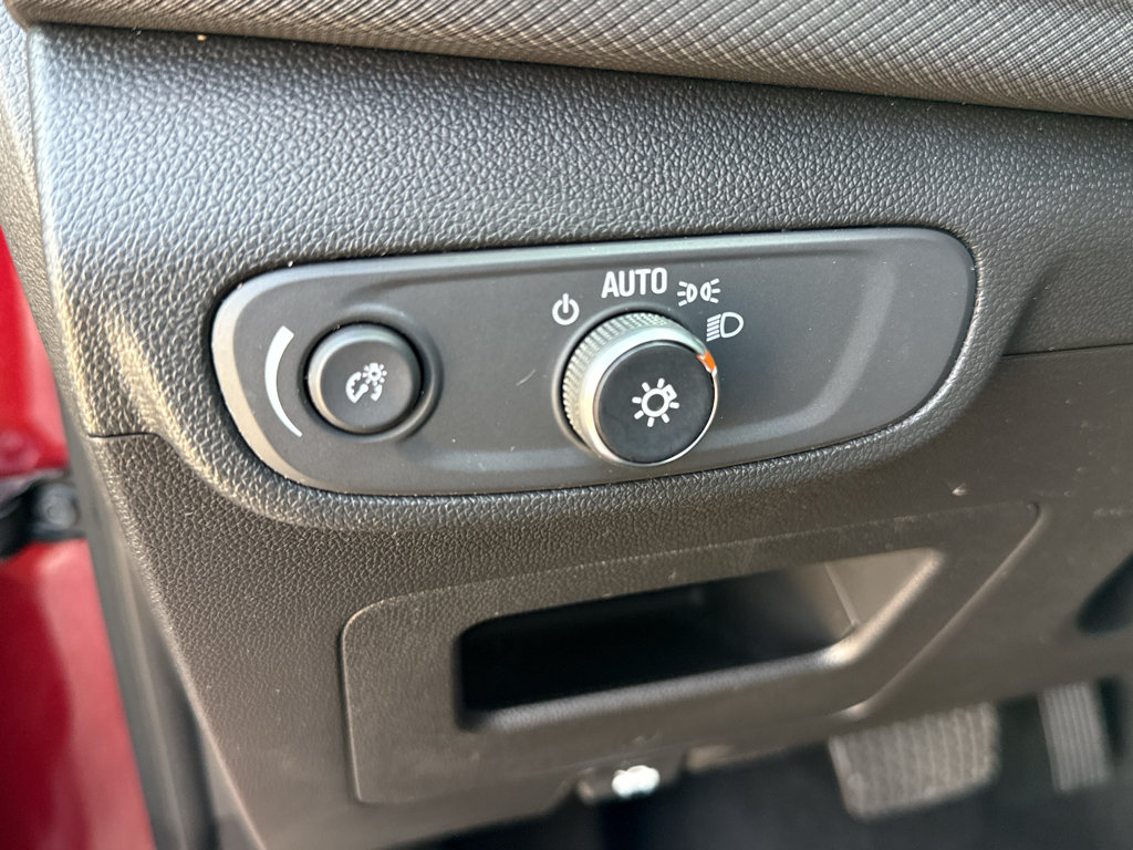 Used 2025 Chevrolet TrailBlazer LT AWD/4WD image 14