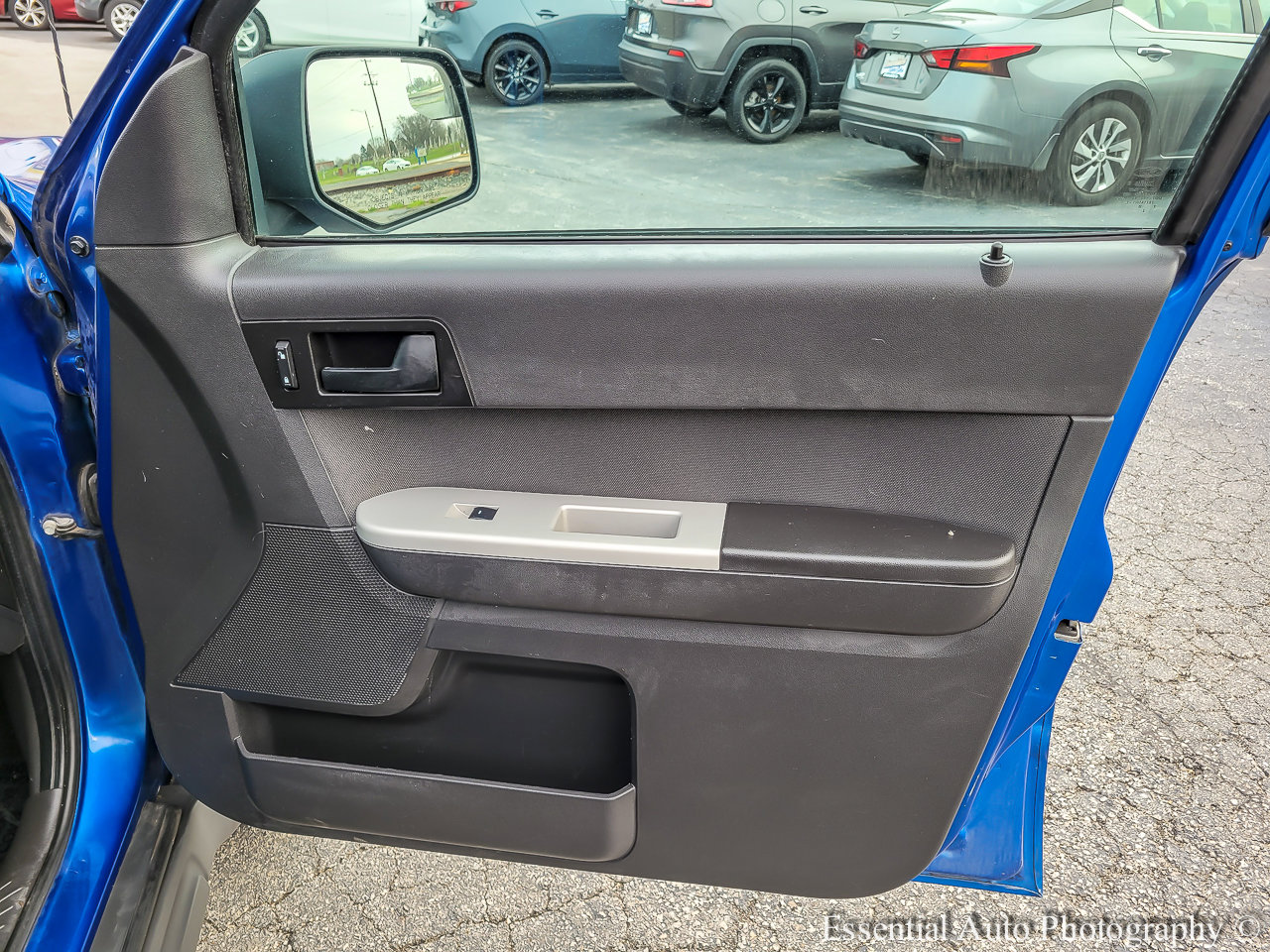 Used 2012 Ford Escape XLT image 24