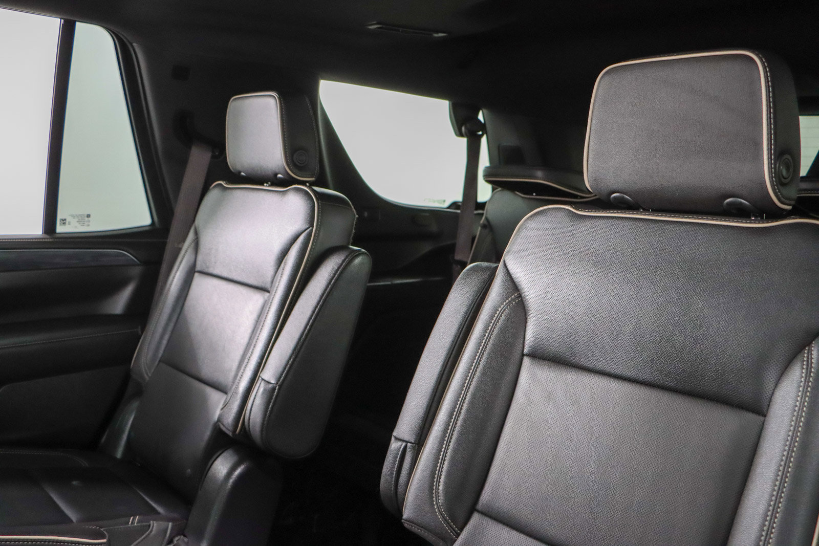 Used 2023 GMC Yukon SLT image 28