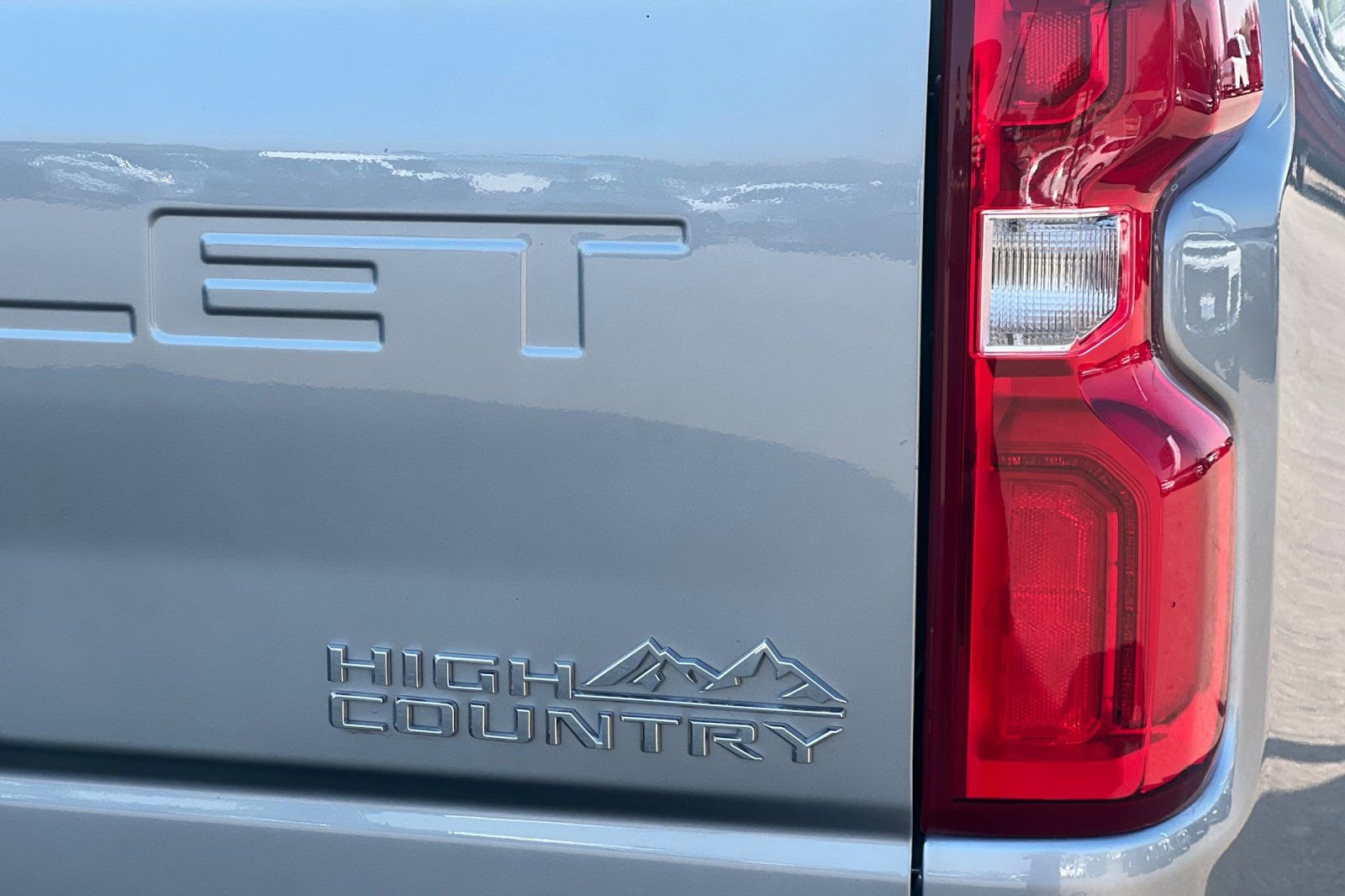 Used 2024 Chevrolet Silverado 2500 High Country w/ Technology Package image 28