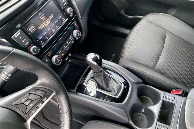 Certified 2020 Nissan Rogue SV image 13