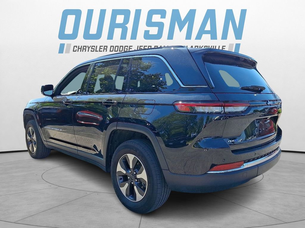 Used 2024 Jeep Grand Cherokee Limited 4xe w/ Luxury Tech Group II AWD/4WD image 4