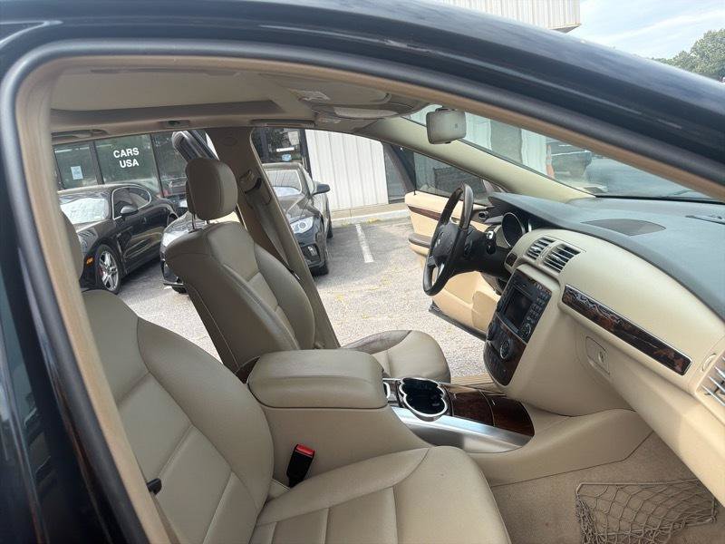 Used 2011 Mercedes-Benz R 350 4MATIC image 23