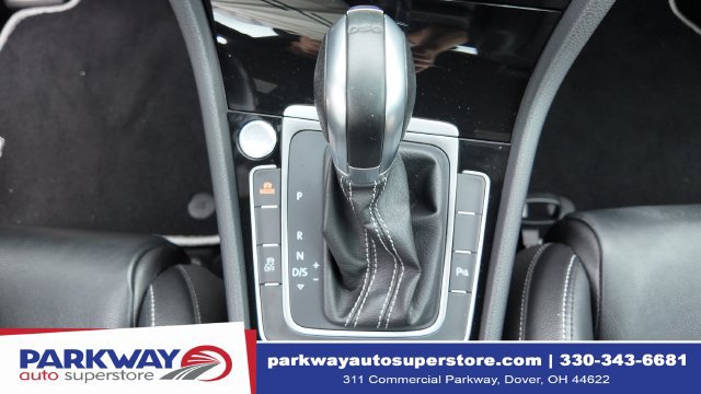 Used 2017 Volkswagen Golf R 4-Door AWD/4WD image 21